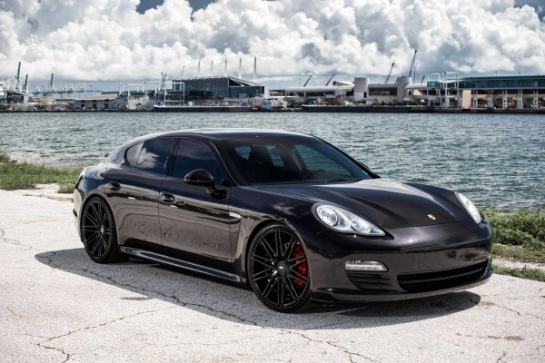 Porsche Panamera s 1