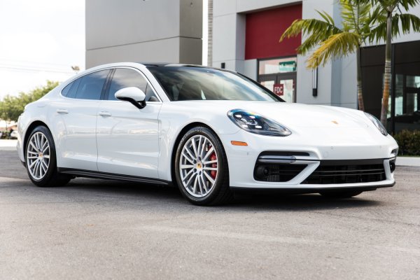 Porsche Panamera Turbo