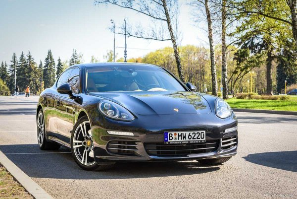 Porsche Panamera 4