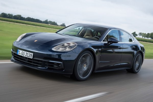 Porshe Panamera 4 s