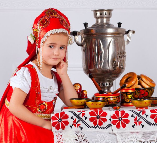 Фотосессия детей с самоваром