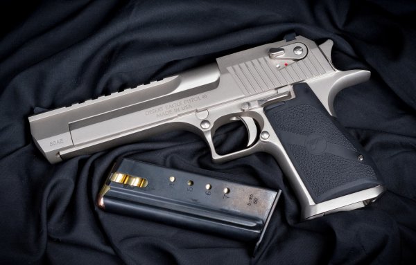 Пистолет Desert Eagle