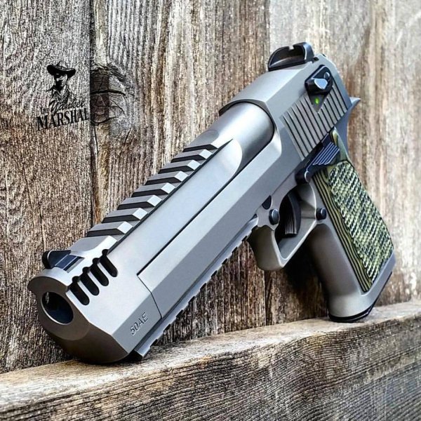Desert Eagle 50 калибра