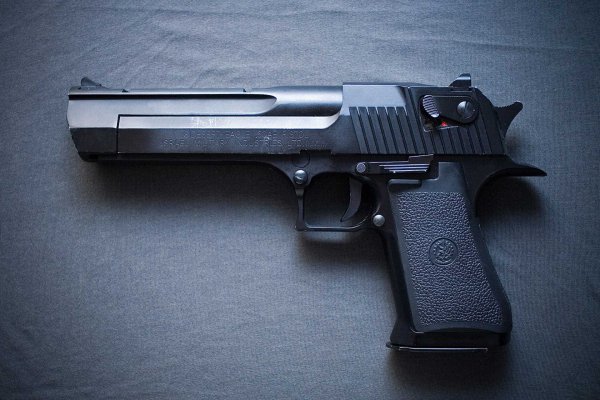 Пистолет Desert Eagle