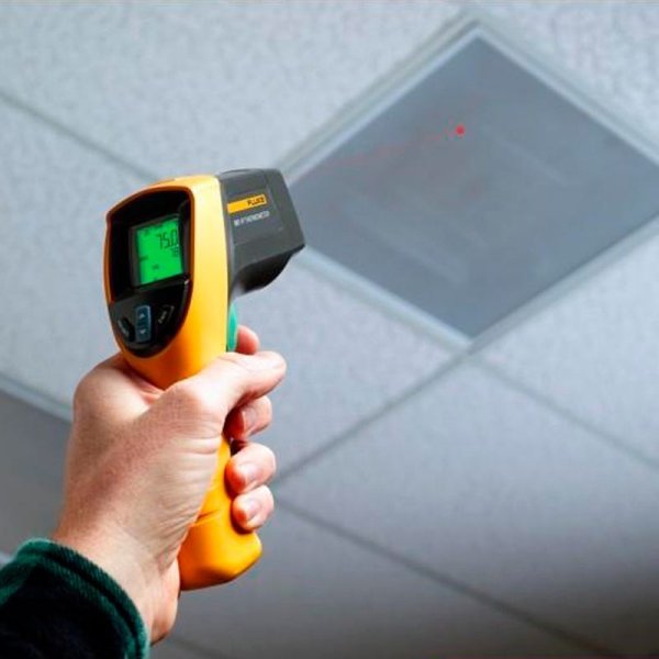 Термометр (пирометр) Fluke 561