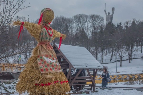 Чучело на Масленицу в Костроме