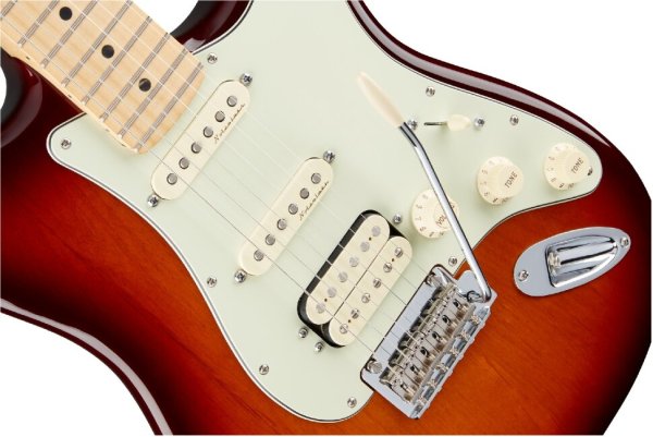 Электрогитара Fender Deluxe Strat HSS