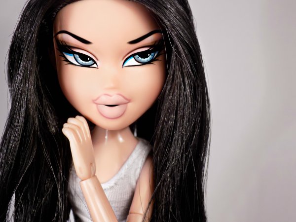 Куклы Bratz Makeup Джейд