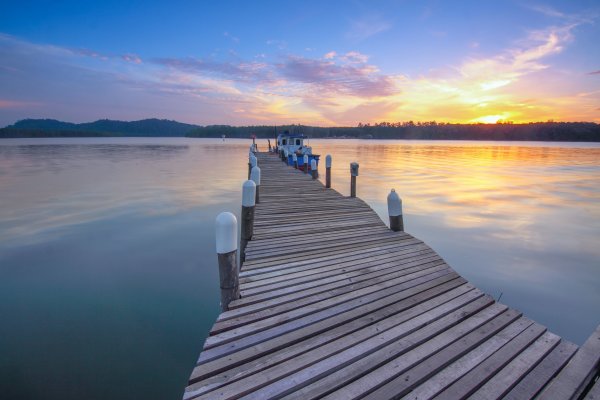 Море причал