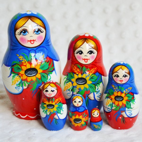 Вятская роспись матрешки