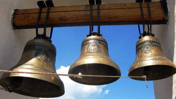 Колокольный звон в изо
