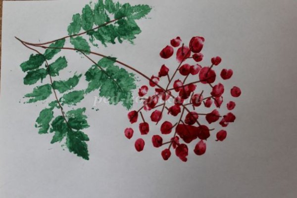 Гроздья рябины рисование пальчиками