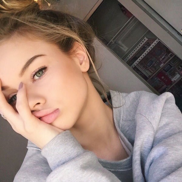 Ника Новоселова