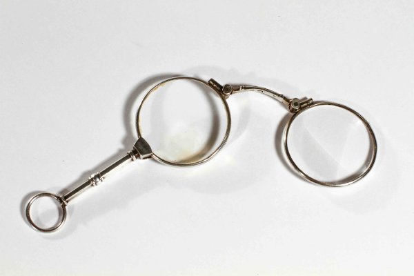 Пенсне, очки, монокли 19 века