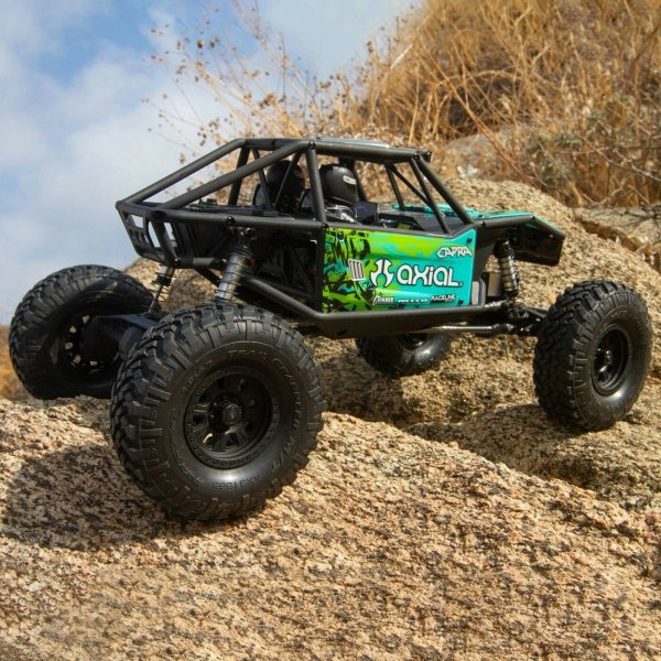 Багги Axial Capra