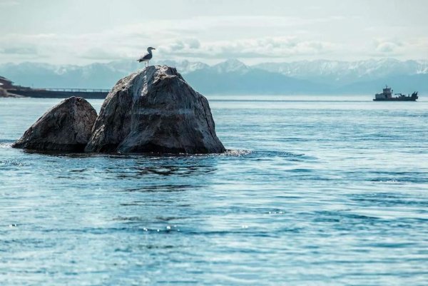 Шаман камень на Байкале