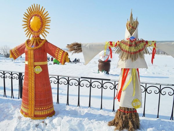 Оригинальное чучело Масленицы