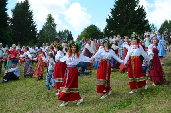 Массовые гуляния