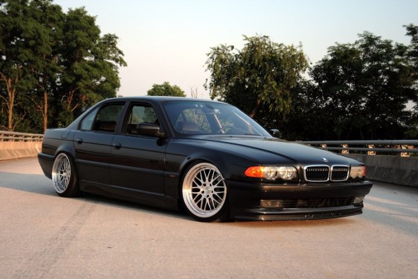 BMW 5 e38
