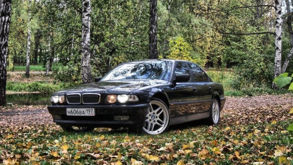 BMW 7 е38