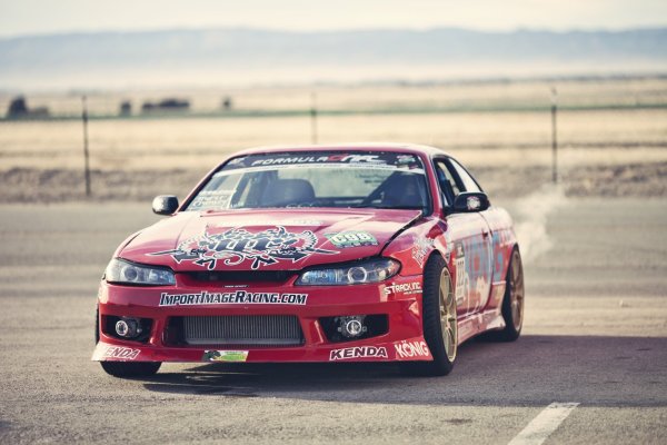 Nissan Silvia (в кузове s13, s14 или s15)
