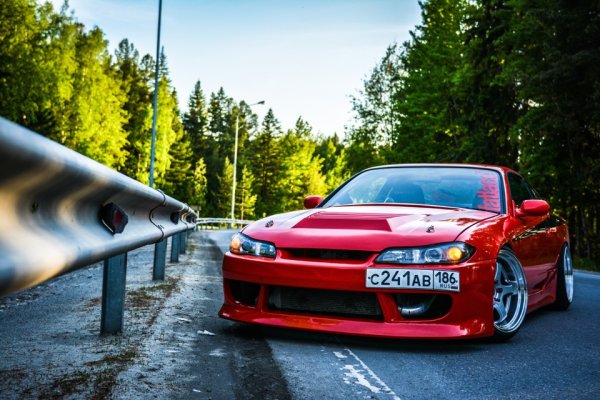 Nissan Silvia (в кузове s13, s14 или s15)