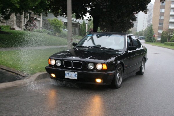 BMW 5 e34 черная