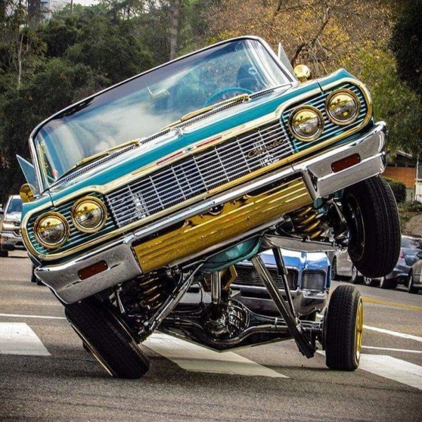 Chevrolet Impala лоурайдер
