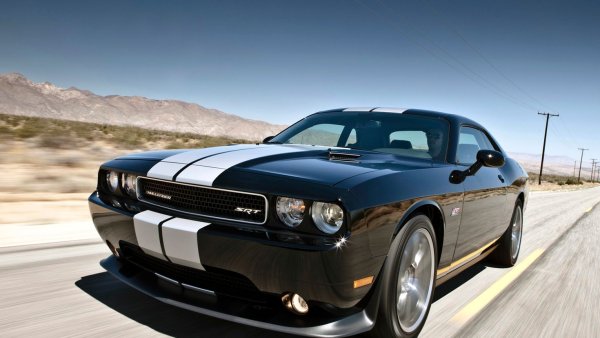 Dodge Challenger srt8 392 машина