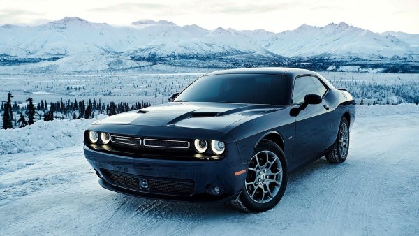 Dodge Challenger gt AWD
