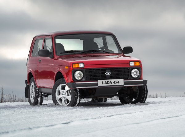 Лада 4x4 2121 Нива красная