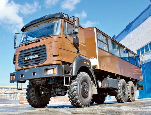 Урал Безкапотник самосвал