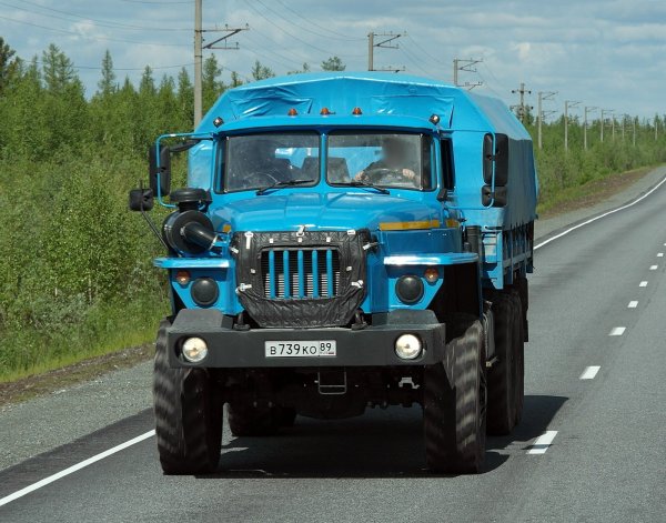Машина Урал 4320