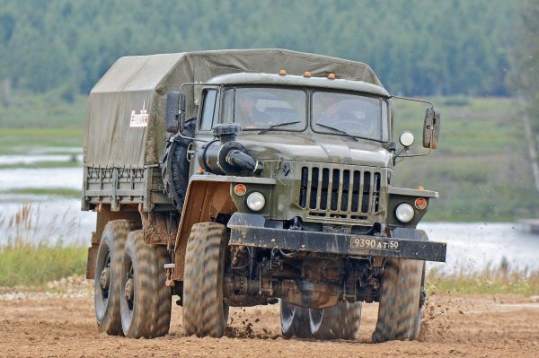 Урал 4320 военный