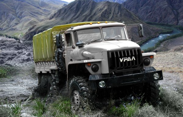 Автомобиль Урал Урал 4320