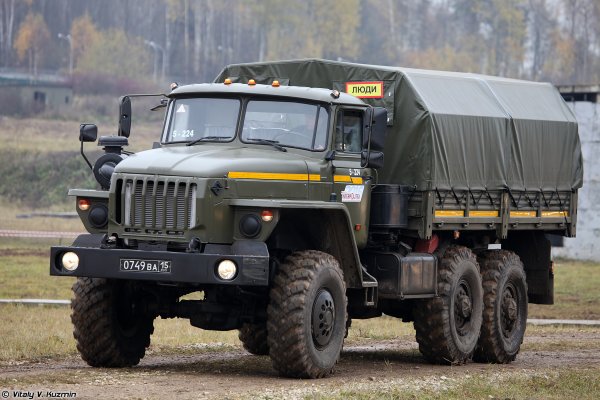 Урал 4320 армейский