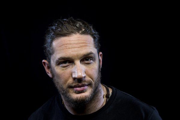 Тома Харди (Tom Hardy).