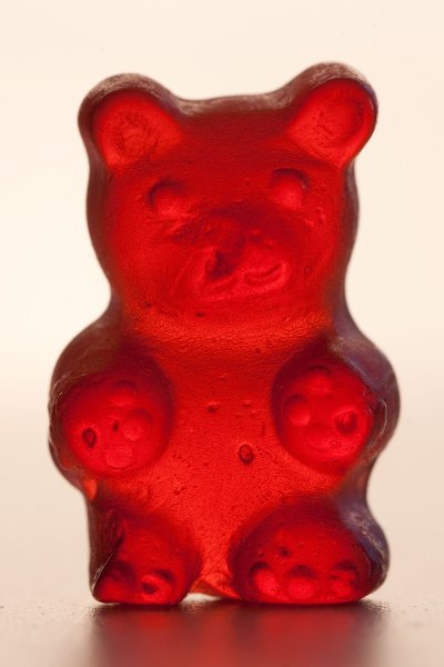 Мишка Gummy Bear красный