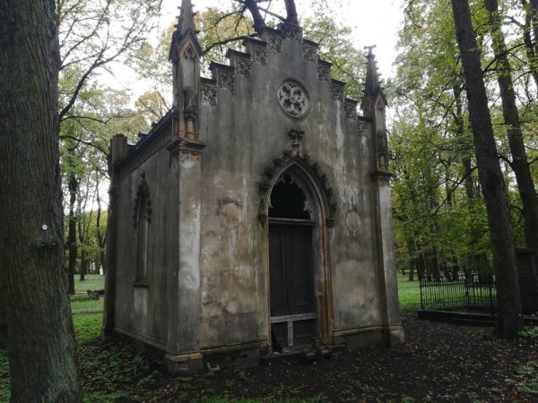 Басурманские склепы на Введенском кладбище