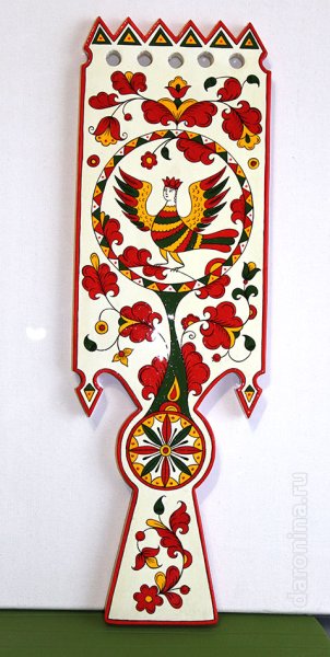 Пермогорская роспись прялки
