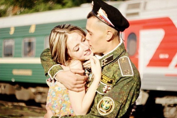 Девушка солдат