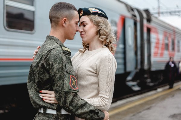 Девушка солдат