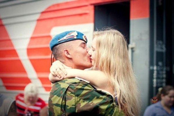 Девушка солдат