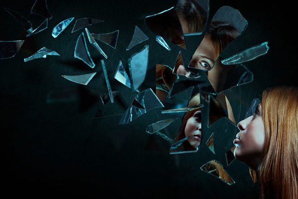 Отражение в разбитом зеркале