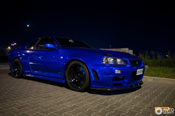 Nissan Skyline GTR r34 v spec 2