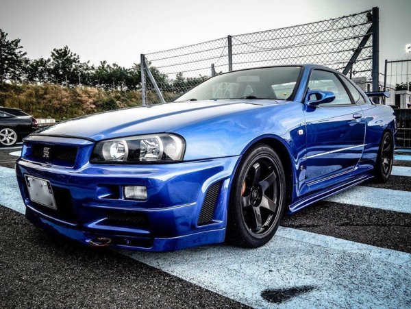 Nissan Skyline r34 GTR V-spec