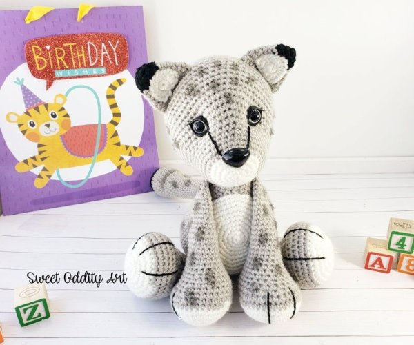 Снежный Барс вязаная игрушка