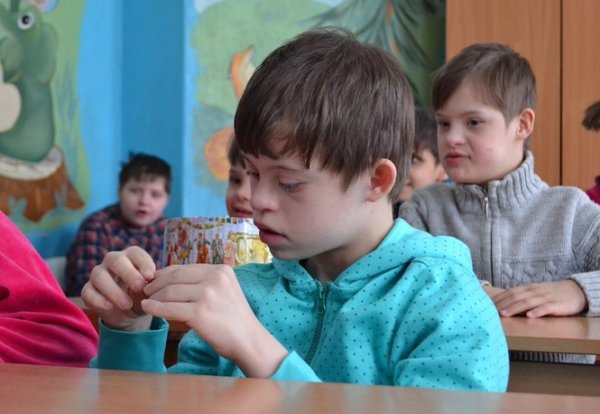 Умственно отсталые дошкольники