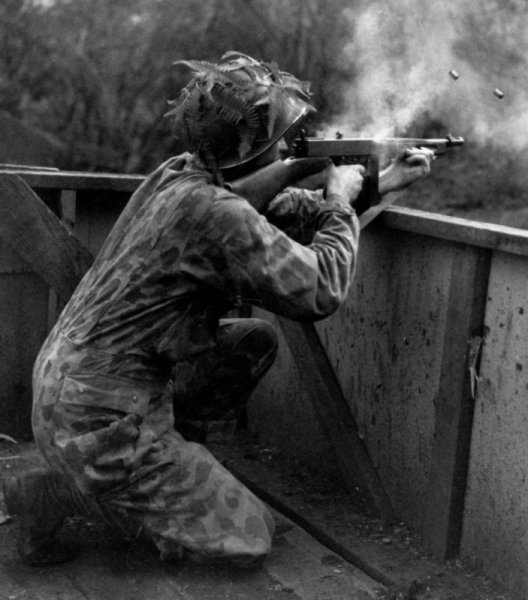 Томпсон 1944