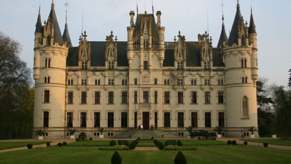 Замок Шален-ла-потри (Франция)